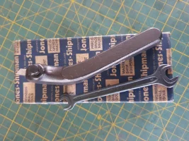 jones-shipman-tool-holder.webp